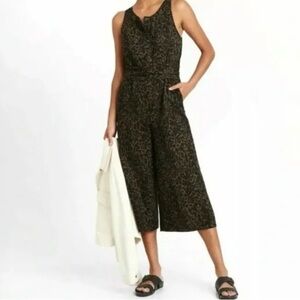 Banana Republic Wide-Leg Cropped Linen Blend Jumpsuit